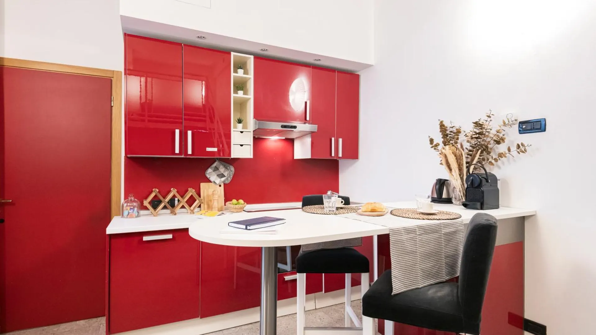 Easylife - Accogliente Monolocale In Via Torino, Posizione Perfetta Per Scoprire La Citta Apartamento Milão